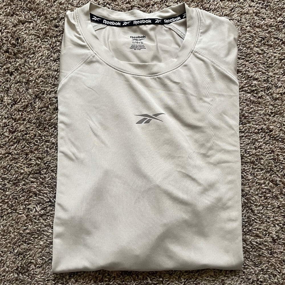 Reebok men’s tshirt…